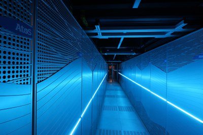 Wide-angle image of "Levante". The "Levante" supercomputer consists of around 2900 networked computers.